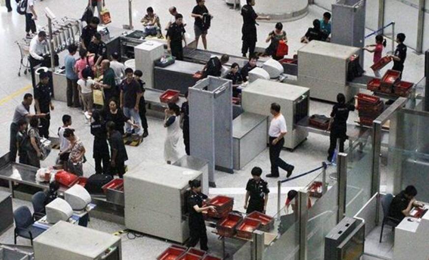 購買安檢門要點多，找對金屬探測安檢門廠家很重要